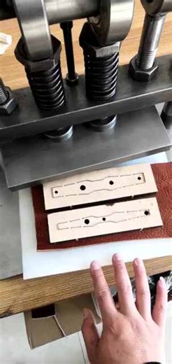 Genuine Manual Die Cutting Machine Small Pressure Die Stamping Sample Cutting Machine Cutting Leather Blanking Machine Picture