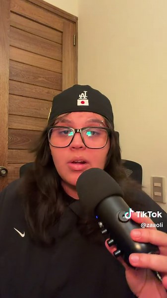 Mi novia dice que se quiere ir: qué hago en una reunión