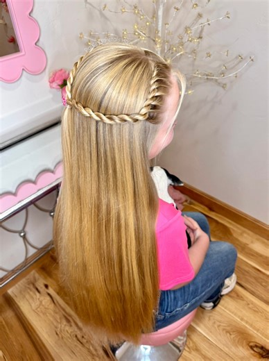 56K views · 665 reactions | Loving this simple half up hairstyle! #hairstyle #hair #braids #braidstyles #hairtutorial #fblifestyle #relatable #halfuphalfdown #easyhairstyles #hairstyles #fbreelsfypシ゚ #longhair #hairinspo #hairideas #girlmom #trendinghair #fbreel #schoolhairstyles #motherdaughter #hotd | Paisley’s Petals | Facebook