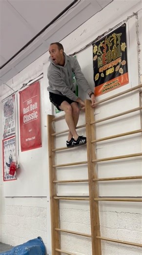 Teaching boys gymnastics class
