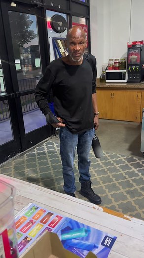 42K views · 1.5K reactions | A real snake prank lol  | Official_majorkeylife | Facebook