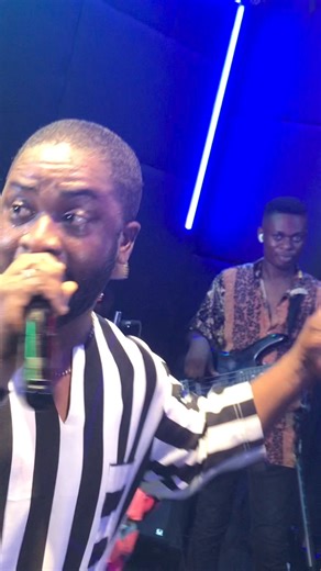 Moment oxygen sang the song we don’t know very well 😂😂😂 Dareoxygen Oxy | Glorioustwins2