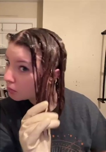 Salerm Color Reverse: Color Removal with No Damage