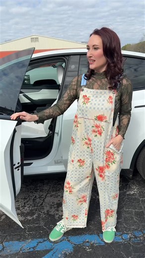 Born and raised to 𝐏𝐀𝐍𝐈𝐂-buy bread and milk! ❄️☃️ While you’re warm and cozy at home, shop our new arrivals online at shoefisticated.com and enjoy FREE SHIPPING over $75. | ShoeFisticated