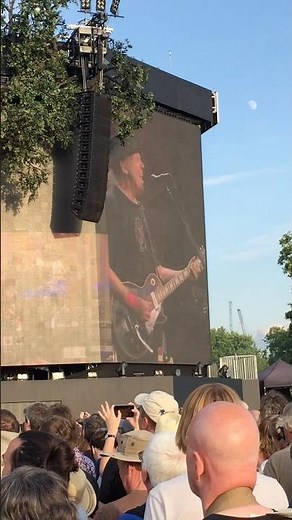 Like a Hurricane - Neil Young | Hyde Park