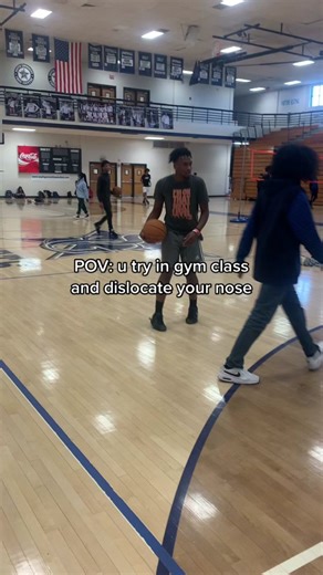 It hurts so bad 😭 #fyp #fypシ #foryoupage #xyzbca #basketball #gymclass #highschool #dunk