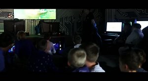 Im Falkensteiner Resort Punta Skala könnt ihr im Sommer an einem einzigartigen Spielerlebnis teilnehmen, das ihr so noch nie erlebt habt! 🎮🎮 Unsere professionellen Trainer_innen führen euch durch die Welt des Gaming und helfen euch, die Fähigkeiten und Techniken zu beherrschen, die es braucht, um ein/e erfolgreiche/r und selbstbewusste/r Spieler_in zu werden 👉 http://bitly.ws/FuZ8 | Falkensteiner Hotels & Residences