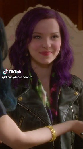 Mal and Evie: A Descendants Friendship 💜💙