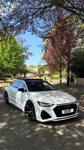 Audi RS7 Carbon Black: Luxury & Performance Beast