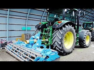 大型トラクター運転席｜農機群と格納庫｜北海道十勝｜Agricultural machines