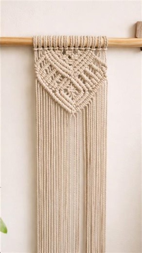Macrame Wall Hanging #macramewallhanging #macramewalldecor #wallhanging #walldecor #beginners #decor