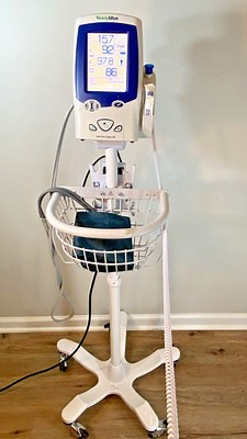 Welch Allyn LXi 45OTO Spot Vital Signs Monitor  with  battery & curved Stand | eBay