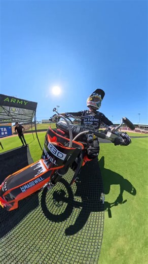 Thrilled to still be crushing it, especially in front of a USA crowd, with my kids and the @freestylekings more to come from our awesome week in SoCal #freestylekings | Robbie Maddison