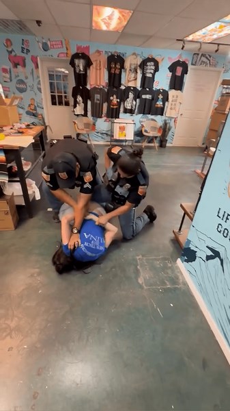 What led up to EPPD officer punching woman at El Paso business during arrest