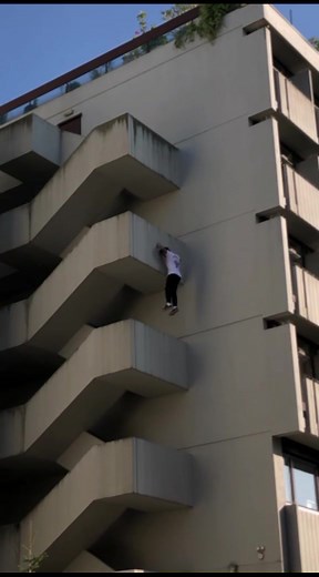 Did you ever wonder ? 🤯 #parkour #foryou #viral #inmyhead