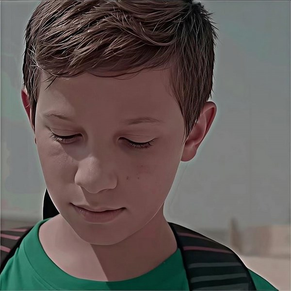 The Boy Who Made a Friend Across a War Wall