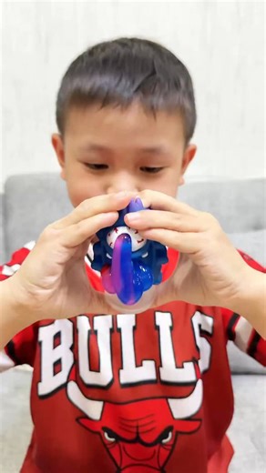 Mommy Pris, Jayden & Jaxton on Instagram: "“Alien Slime Promo jadi Rp 24,900 di Indomaret!” Alien Slime Spilled cocok banget dimainin waktu liburan kayak gini🎊🎉 #denotoys #promoindomaret #alienslime"