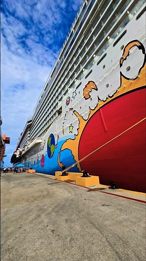 Is NCL Balcony Room great??? NCL: Norwegian Cruise Line -BREAKAWAY #cruise #travel #ncl