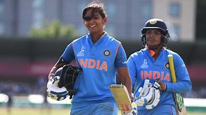 First 100 runs: 90 balls 🏎️ Next 71 runs: 25 balls 🚀 #OTD in 2017, Harmanpreet Kaur blasted an unbeaten 171 off 115 to take Indian Cricket Team to the ICC Cricket World Cup Final 👏 | ICC - International Cricket Council