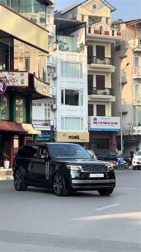 Đẳng Cấp Range Rover SV: Khám Phá Xe Hơi Đỉnh Cao