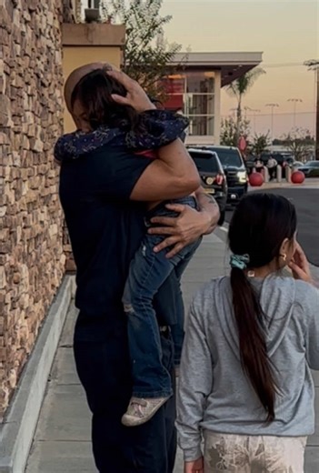 Frankie & her teaching moment for this week. - Sometimes although it hurts our heart and their heart to teach them valuable life lessons. - We need to do such to help them be emotionally mature as soon as possible in their lives. - Just because you are a father and you love deeply you still need to be respected and appreciated. - I love my daughters and they love me very much too. - We teach with love not with an iron fist. - Love always never do we not. - Benji ❤️🇺🇸🇦🇺🙏 #father #daughter #l