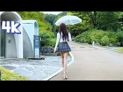 비오는날 짧은 주름치마 체크 주름 미니스커트 Short pleated skirt on a rainy day. Checkered pleated mini skirt.
