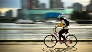 How to choose a safe cycling route