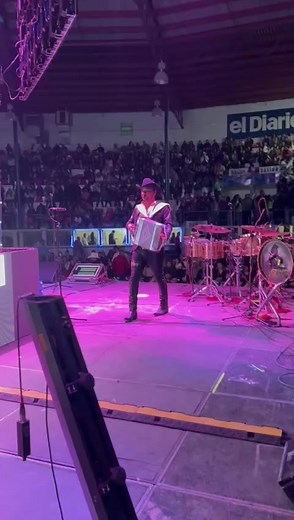 Novillos de la Sierra: Corridos y Música Sierreña