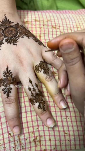 8.7K views · 90 reactions | Simple henna design tutorial. 覆 | Dola's Mehendi Designs | Facebook