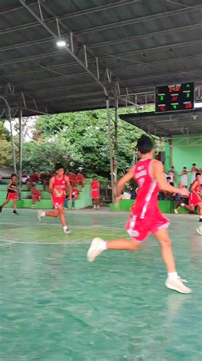 9.2K views · 70 reactions | Fake lay up  #basketballhighlights #game #fblifestyle #unexpected | Unexpected | Facebook