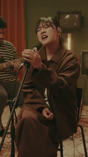 Out Now! See You On Wednesday | Clara Riva, Roommate Project - Who Knows - Cover Live Session