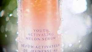 Meaningful Beauty Supreme TV Spot, 'Big News for 2020' Feat. Cindy Crawford, Ellen Pompeo