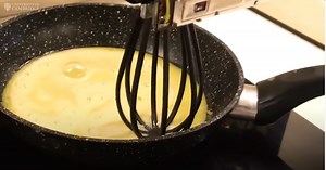 Robot chef uses machine learning to perfect its omelette-making skills