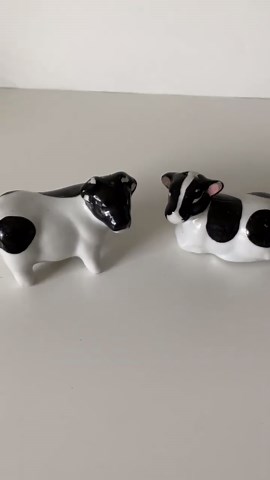 Vintage Cow Salt and Pepper Shakers Ceramic Black White Farmhouse Kitchen Decor Set - Etsy