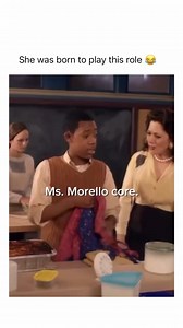 Follow (us) @FUCKBOYPROBLEM.S for more 😂💙🍿 Ms morello that’s not the line 💀🤣 Mrs. Morello is a recurring character in Everybody Hates Chris, a sitcom inspired by Chris Rock’s childhood experiences. Played by Jacqueline Mazarella, she is a well-meaning but hilariously ignorant teacher at Chris’s school. Known for her over-the-top, racially tone-deaf comments, Mrs. Morello often attempts to relate to Chris by making awkward and stereotypical assumptions about his life as a Black student. Her 