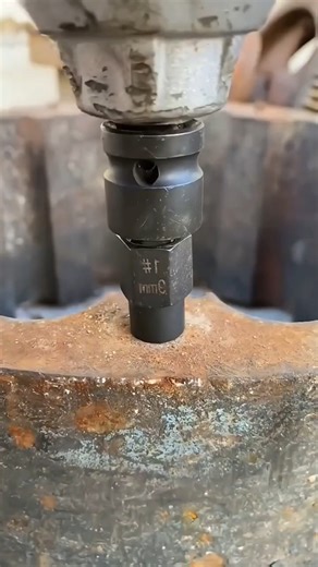 Reverse thread anti-slip socket, damaged rusted #shortsfeed