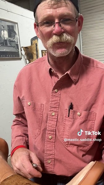 Handcrafted Custom Leather Saddles with Passion