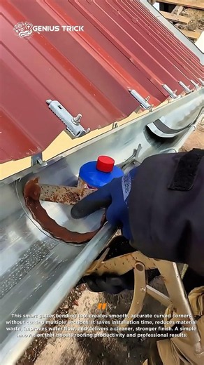 Roof Gutter Bending Genius #ConstructionTok #ToolHacks #Roofing