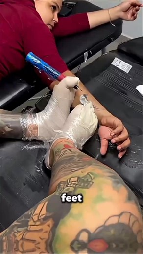 2.7K views · 15 reactions | Incredible tattoo artist drawing with his legs. #officialmoshdoo #moshdoo #facebookreel #education #reels #prank #film #trending #healthyme #promotion | Moshdoo | Facebook