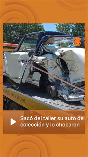 El Doce on Instagram: "El vehículo terminó destruido 💥🚙 😣 Un sábado que prometía ser inolvidable para el dueño de un Mercedes-Benz 230 SL Pagoda terminó de la peor manera. El hombre, un empleado textil de 67 años, acababa de retirar su auto de colección del taller cuando, minutos después, protagonizó un accidente múltiple en la autopista Panamericana. 📌 Todo ocurrió cerca de las 9.30, a la altura del kilómetro 23, en el cruce del acceso norte con el Camino del Buen Ayre. El Mercedes, valuado