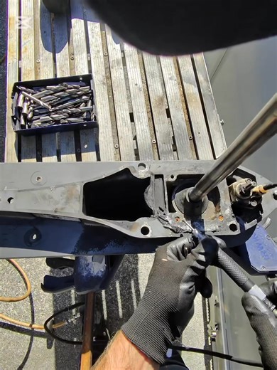 Broken bolts in Outboard leg and a bit of drillbit sharpening technique!! ￼ | The Studman Gold Coast Thread repairs
