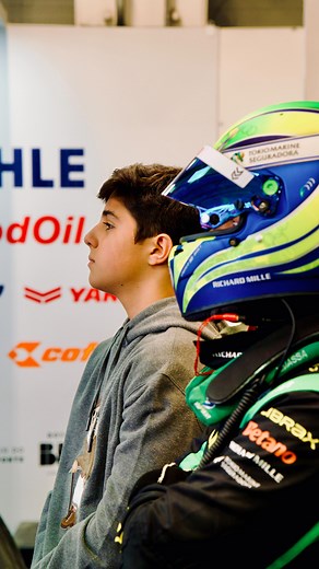 Felipe Massa on Instagram: "Quem acha que o Pipo deve começar a fazer episódios de entrevistas de dentro do autódromo? PIPO ENTREVISTA Te amo filho! @mauriciopradapaisagismo @galvaobueno @pipomassa @raffamassa"