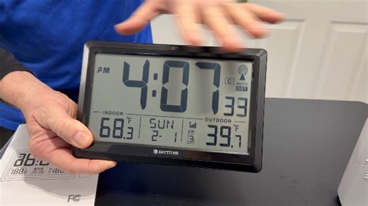 Watch Review of the atomic wall clock with temperature! on Amazon Live