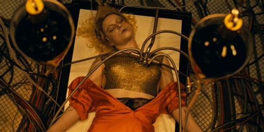 搶先觀看 Maggie Gyllenhaal 新作《The Bride!》正式預告