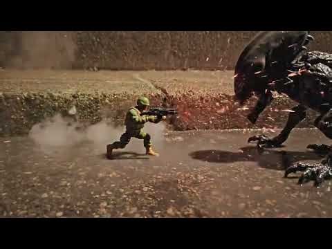 👽 Toy Soldier fights Alien
