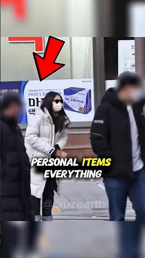 Strangers Stopped Everything to Help a Blind Woman in the Street ❤️ | Kindness Still Exists