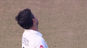 Who are your Top 3 bowlers in English conditions? 🏴󠁧󠁢󠁥󠁮󠁧󠁿🏏 Full Highlights: http://ms.spr.ly/6185TUOYl | England Cricket