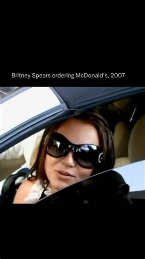 Britney Spears is the Princess of Pop 💕 on Instagram: "Britney Spears (attempting) ordering McDonald's in 2007... I've said before and I'll say it again, paparazzi culture is INSANE! #BritneySpears #britney"