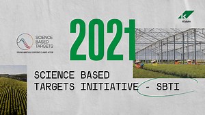 43 reactions · 4 comments | Mais um pioneirismo pra conta: fomos a primeira indústria do setor de celulose e papel a ter nossas metas de descarbonização aprovadas pela ciência, em 2021, por meio do Science Based Targets Iniciative – SBTi.    Klabin. Há 124 anos fazendo história. #Klabin124anos #OrgulhoKlabin #MemóriaKlabin | Klabin S. A. | Facebook