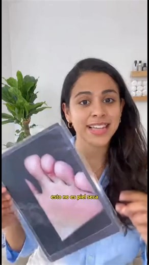  ¿Cansado de los malos olores y la incomodidad en tus pies? 禮  Por qué son únicos: ✔️ Neutraliza los malos olores ✔️ Protege contra infecciones como el pie de atleta ✔️ Fórmula con aceite de árbol de té, sin químicos agresivos ✔️ Ideal para uso diario en pies, zapatos y calcetines  Envío GRATIS por tiempo limitado  Compra HOY y recíbelo en 48-72 horas  Haz tu pedido ahora y disfruta de pies frescos todo el día ⬇️ | Clear Care Perú | Facebook